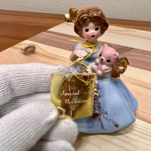 Vintage Josef Originals Special Occasions Series "The New Baby" Ceramic Figurine - Picture 3 of 10